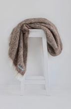 Load image into Gallery viewer, Masterweave Alpaca Blanket / Throw MW2a