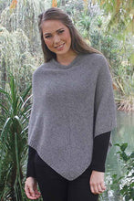 Load image into Gallery viewer, Lothlorian Plain Poncho 9982