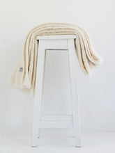 Load image into Gallery viewer, Masterweave Alpaca Blanket / Throw MW2a
