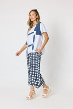 Load image into Gallery viewer, Clarity Geometric Top 48237
