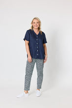 Load image into Gallery viewer, Gordon Smith Audrey Linen Top 49440
