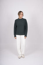 Load image into Gallery viewer, Fields Cable Raglan Pullover FK5007
