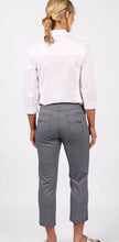 Load image into Gallery viewer, Vassalli Slim Leg 7/8th Pants 296
