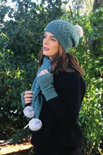 Load image into Gallery viewer, Lothlorian Cable Fingerless Mitten 9874
