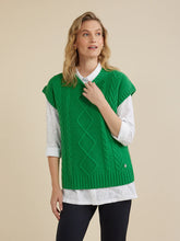 Load image into Gallery viewer, Yarra Trail Cable Vest 7624
