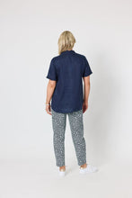 Load image into Gallery viewer, Gordon Smith Audrey Linen Top 49440
